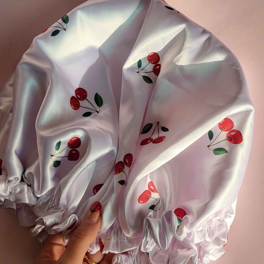 Bonnet de nuit en satin de soie, idéal pour protéger les cheveux et assurer un sommeil réparateur
