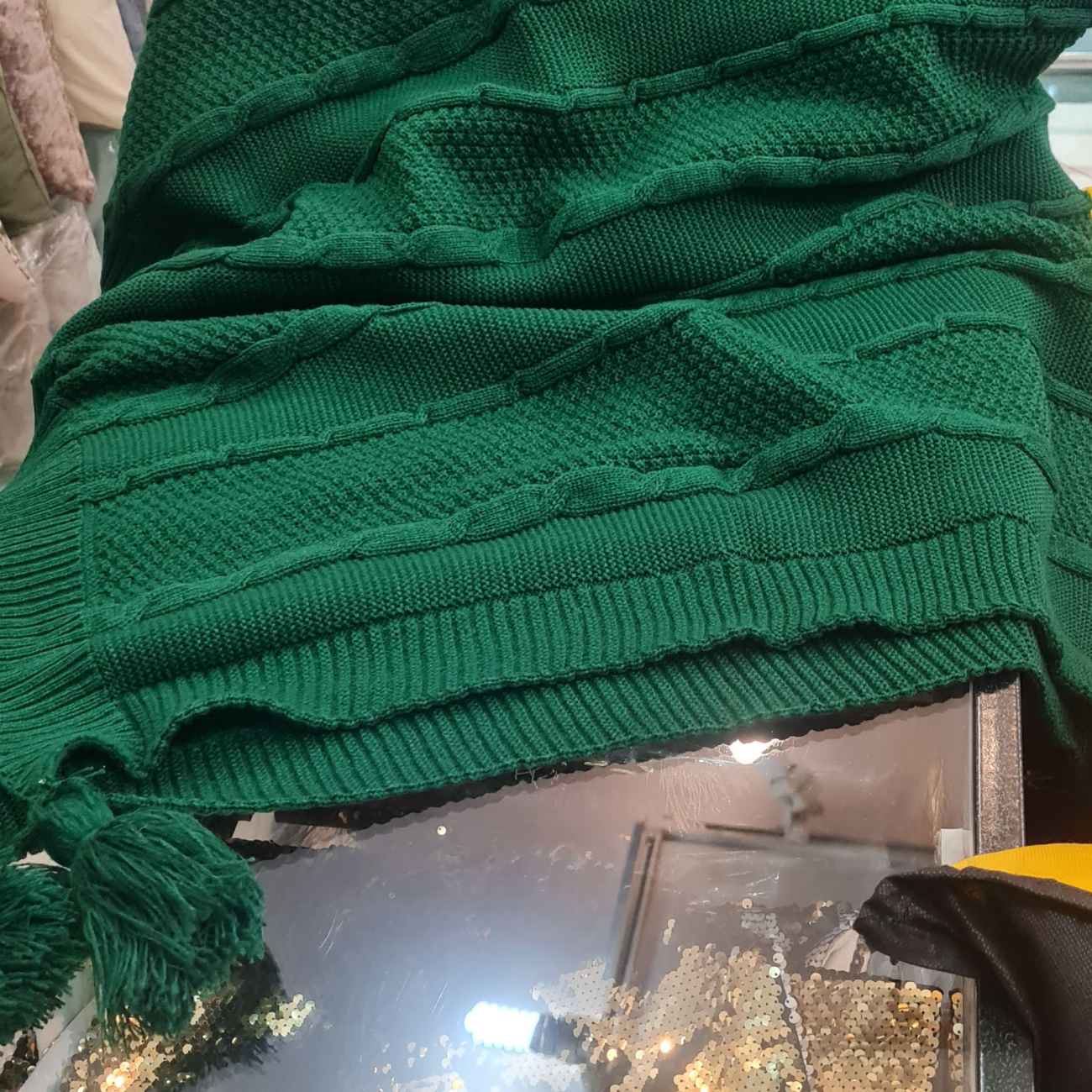 Plaid Tricoté Ultra Doux – Parfait pour Se Blottir et Se Détendre