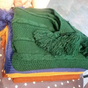 Plaid Tricoté Ultra Doux – Parfait pour Se Blottir et Se Détendre