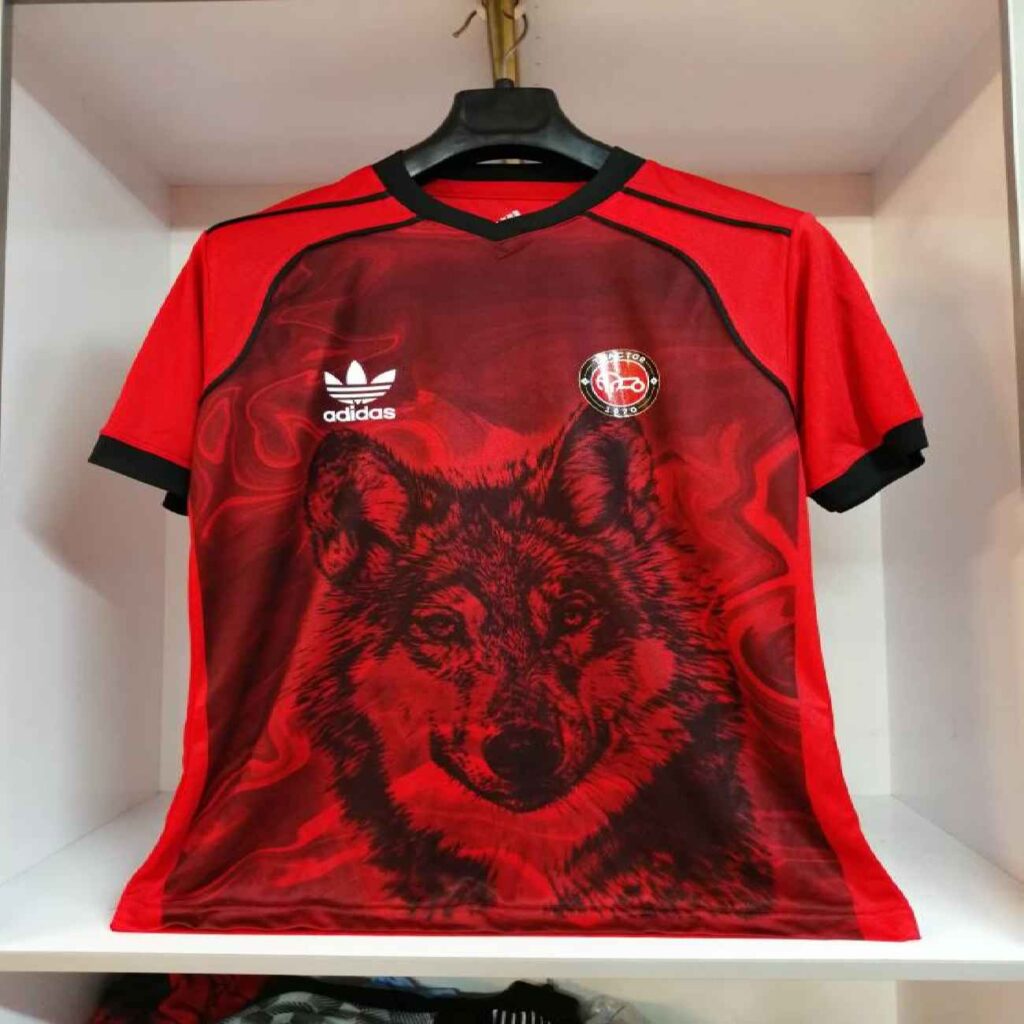 Maillot de Football Tractor 2024 – Durable et Stylé pour les Fans avec Design Loup