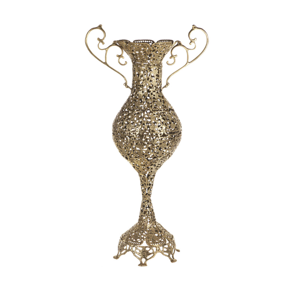 Vase en laiton traditionnel fait main pour arrangement floral