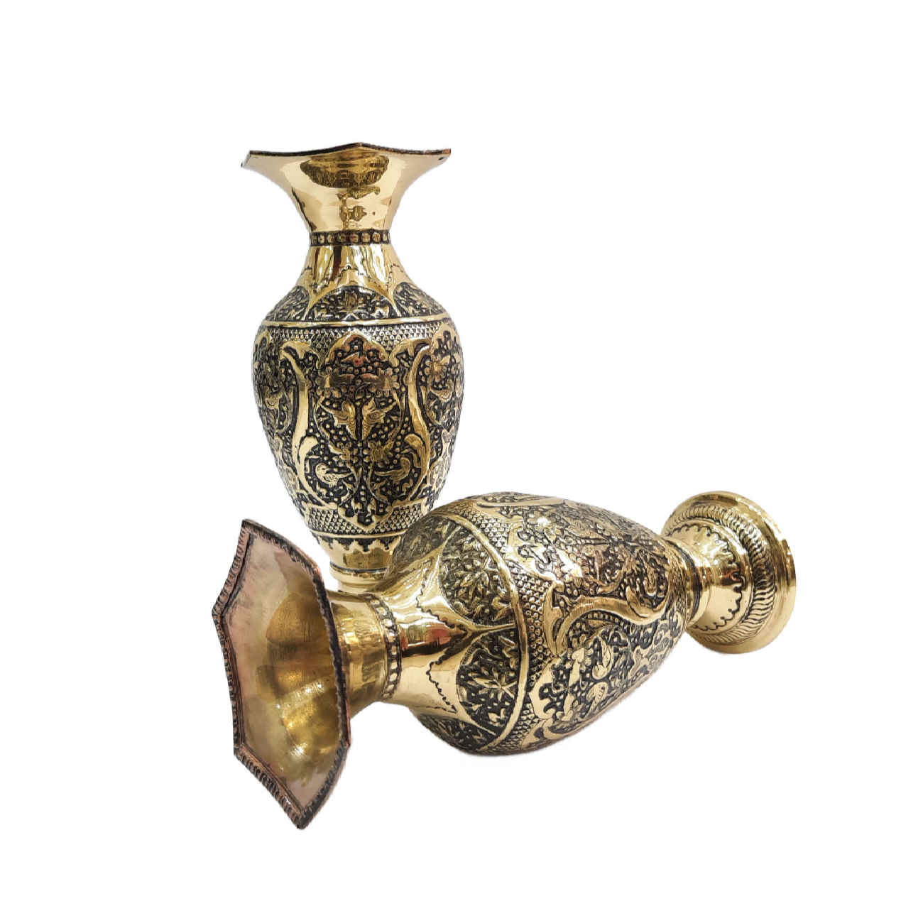 Vase en laiton traditionnel fait main orné pour décoration intérieure