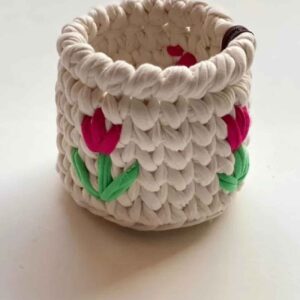 Panier en crochet avec design Tulip en crème – Organisateur parfait