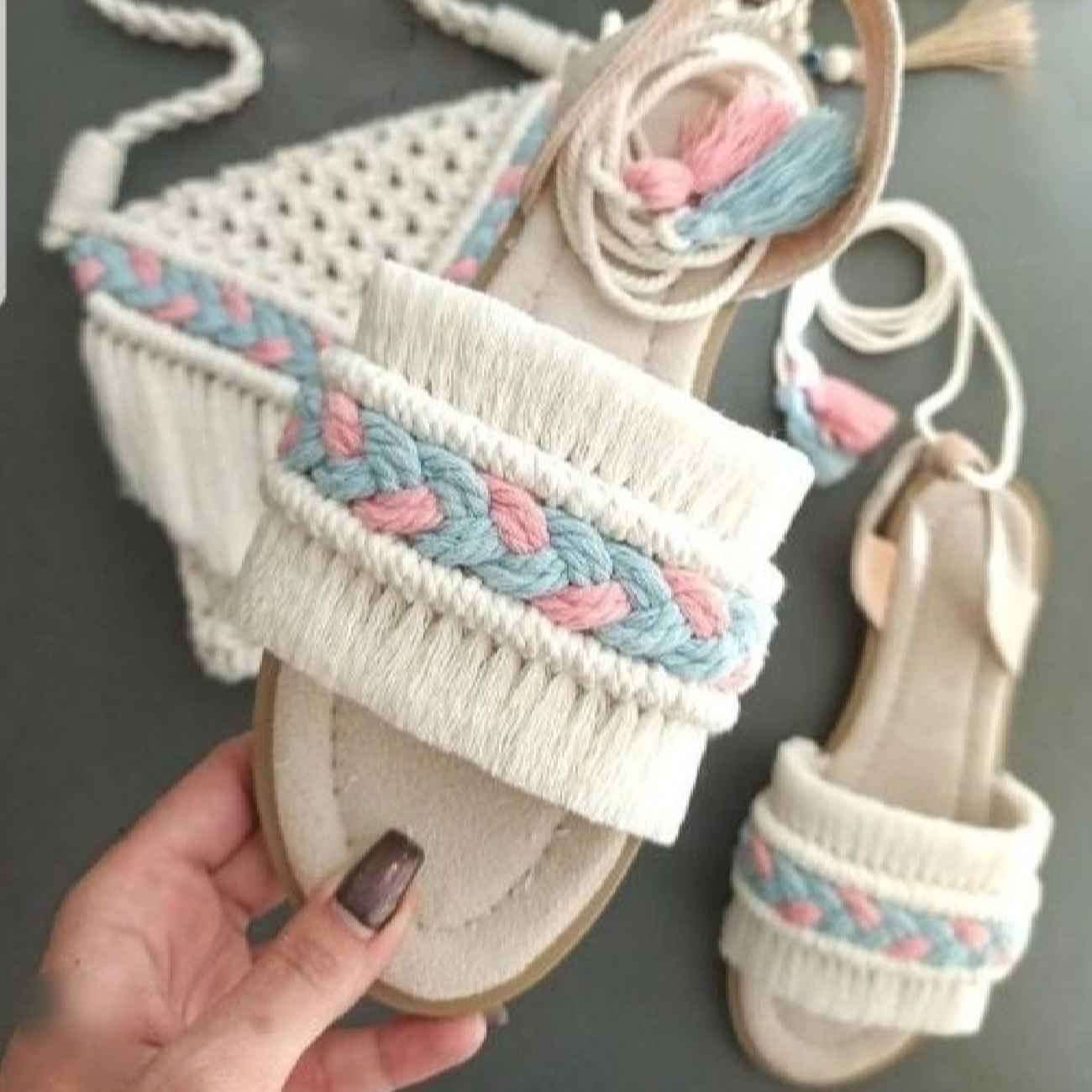Sandales Uniques en Macramé pour Femmes – Parfaites pour les Aventures en Plein Air