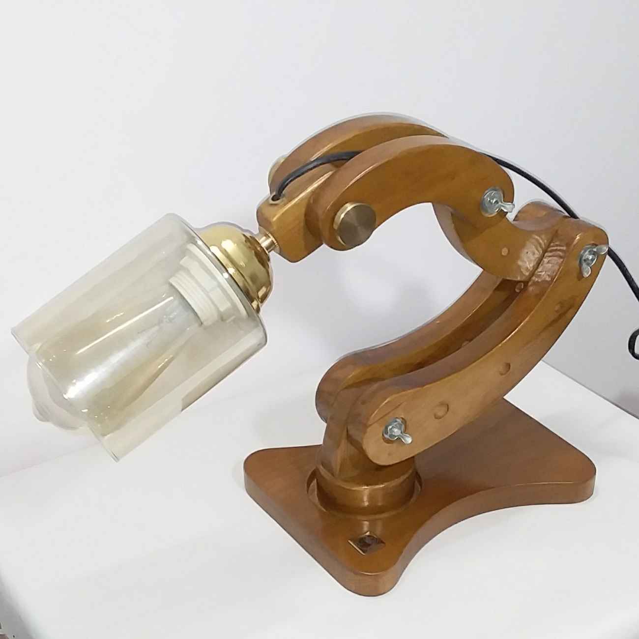Lampe de bureau en bois élégante et réglable – Solution d'éclairage idéale pour le travail et l'étude