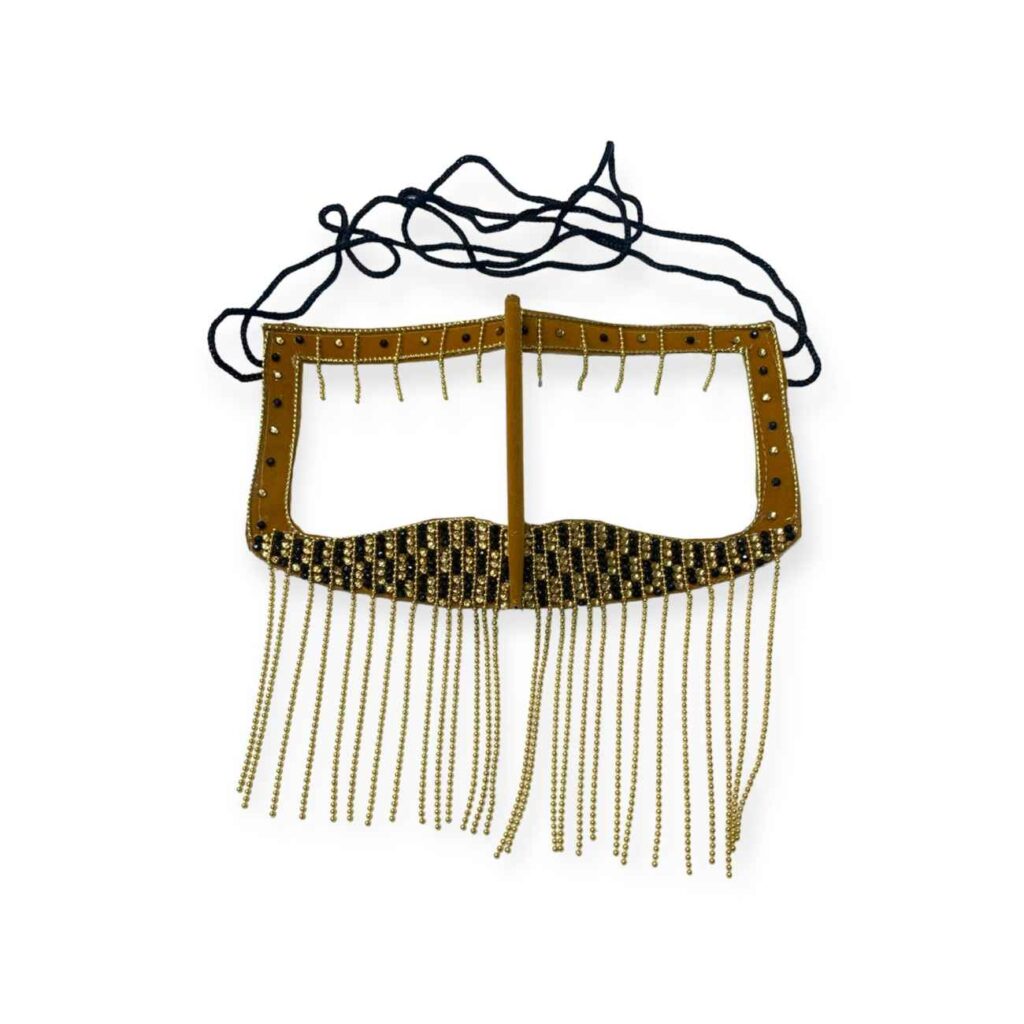 Burqa Omanienne Fait à la Main aux Yeux Envoûtants avec Chaînes Dorées