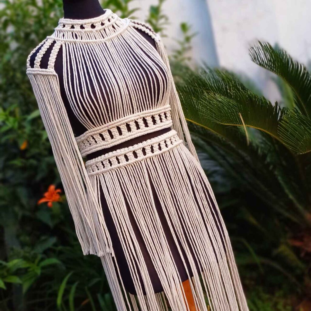 Robe bohème macramé artisanale – Adaptée pour les fêtes sur la plage et l’été