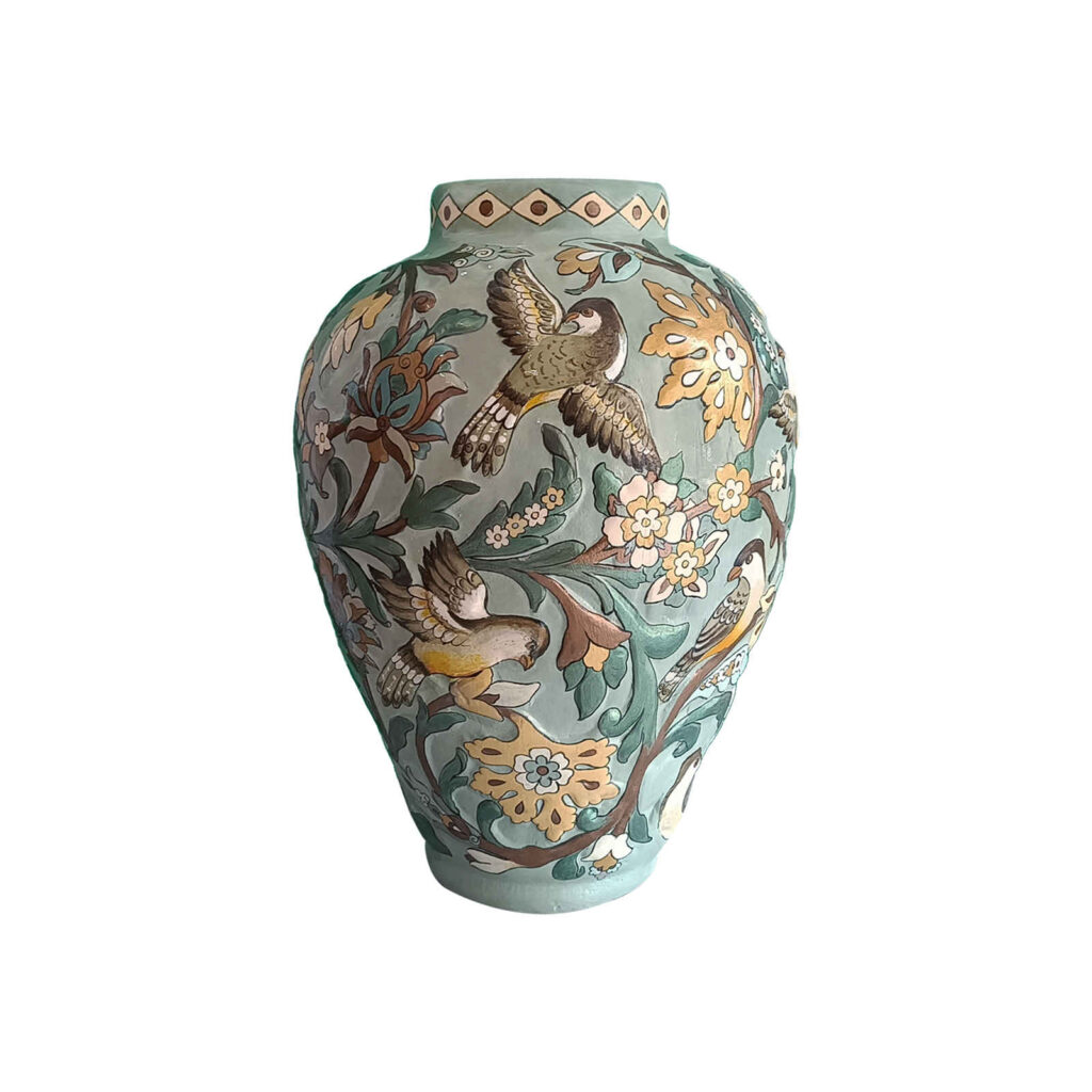 Vase en poterie décoratif persan fait main avec design floral et d'oiseaux en relief
