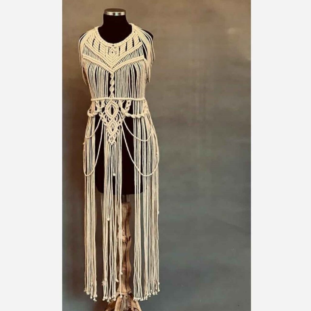 Robe macramé artisanale – Parfaite pour une journée à la plage et un festival