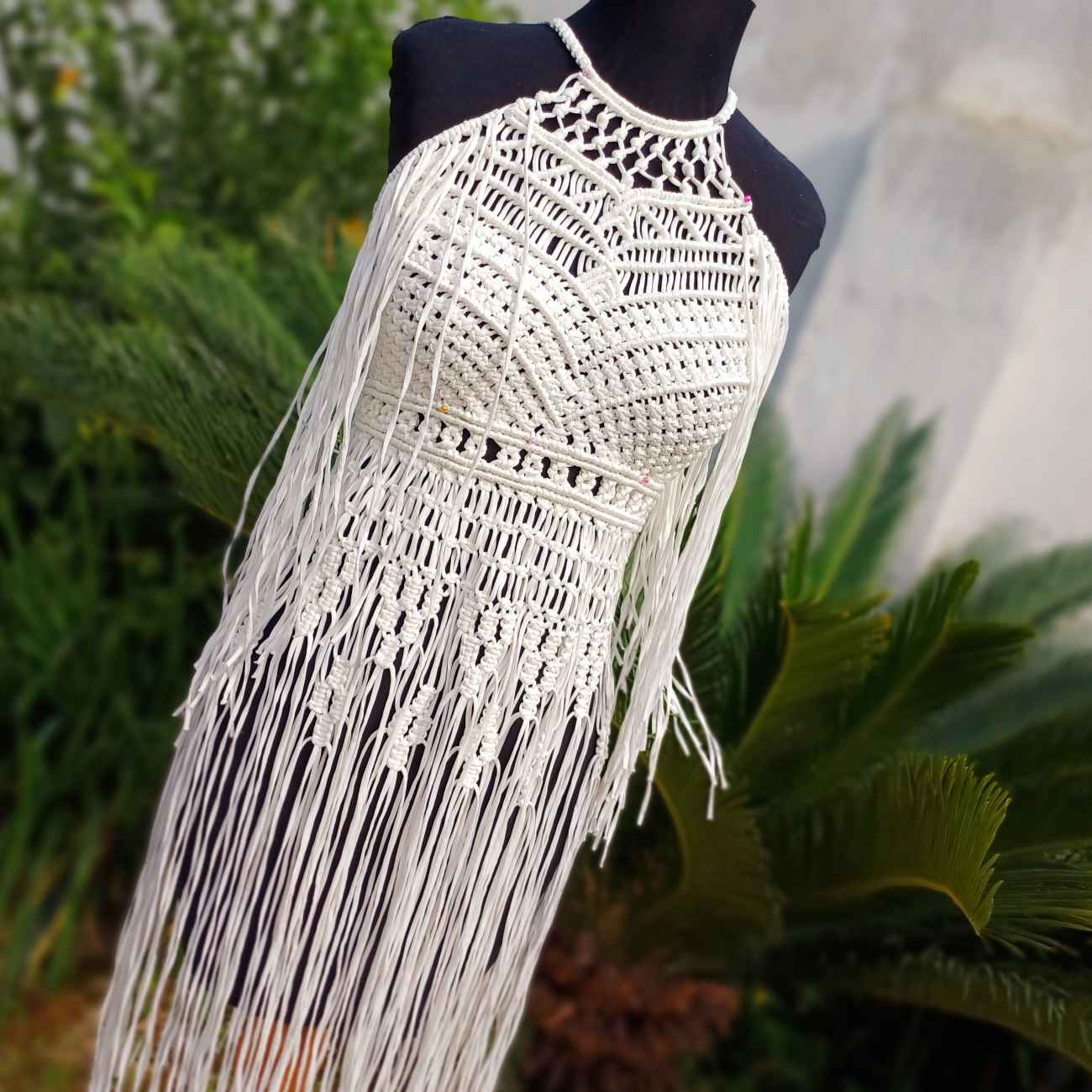 Robe macramé artisanale – Parfaite pour une promenade en bord de mer et un dîner au coucher du soleil