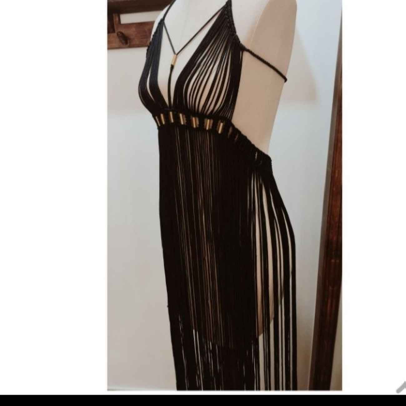 Robe macramé artisanale – Parfaite pour une promenade en bord de mer en noir