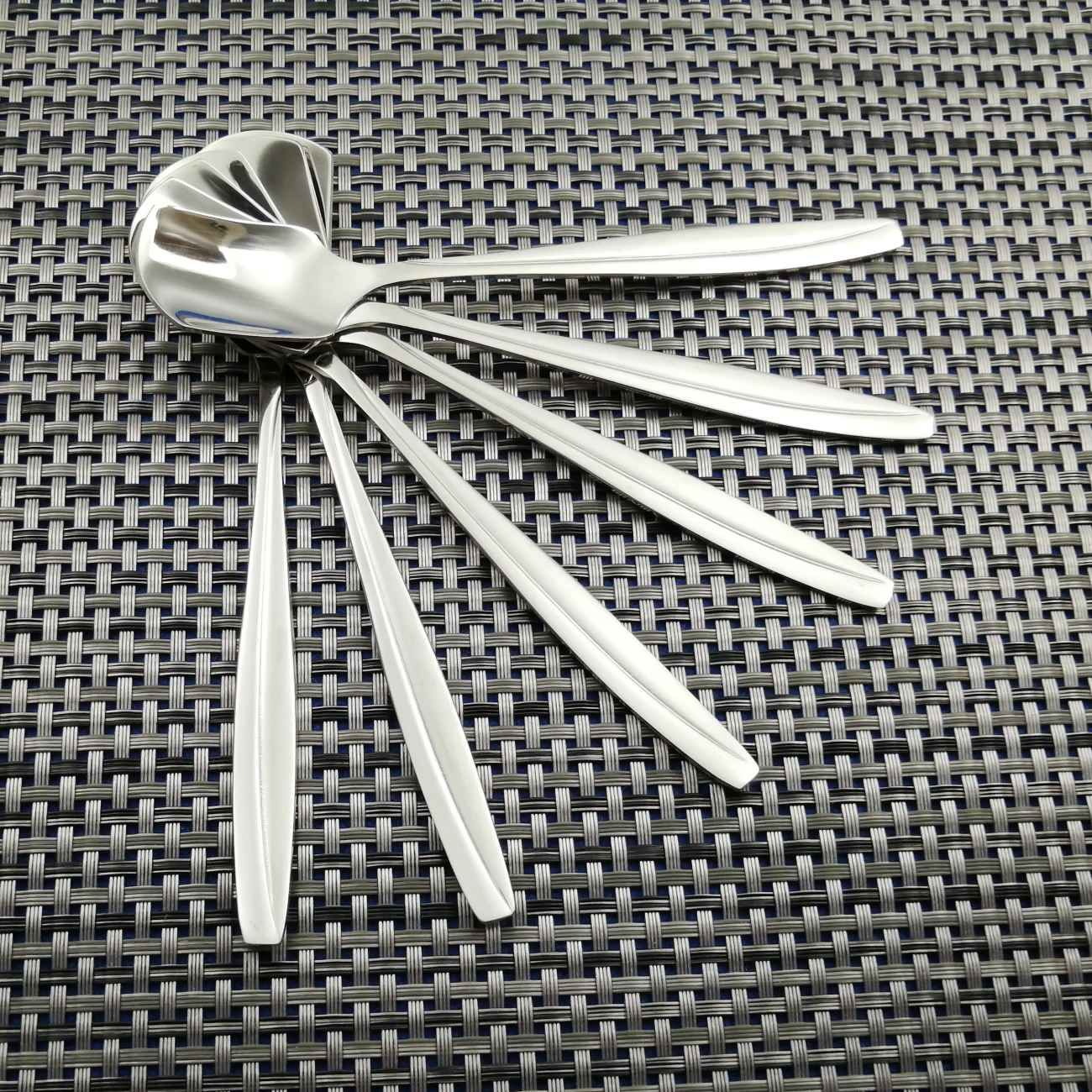 Set de Cuillères à Glace de 6 – Pour Transformer Chaque Cuillerée en une Aventure Sucrée