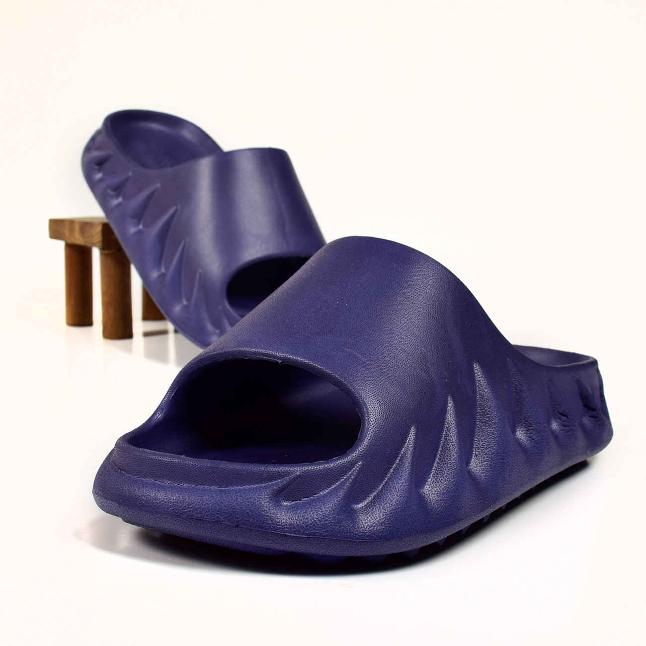 Chaussons Nikta Cloud – Entrez dans un monde de confort inégalé et de style sans effort