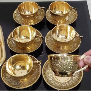 Service à thé et soucoupe persan en laiton avec motif floral doré (X6)