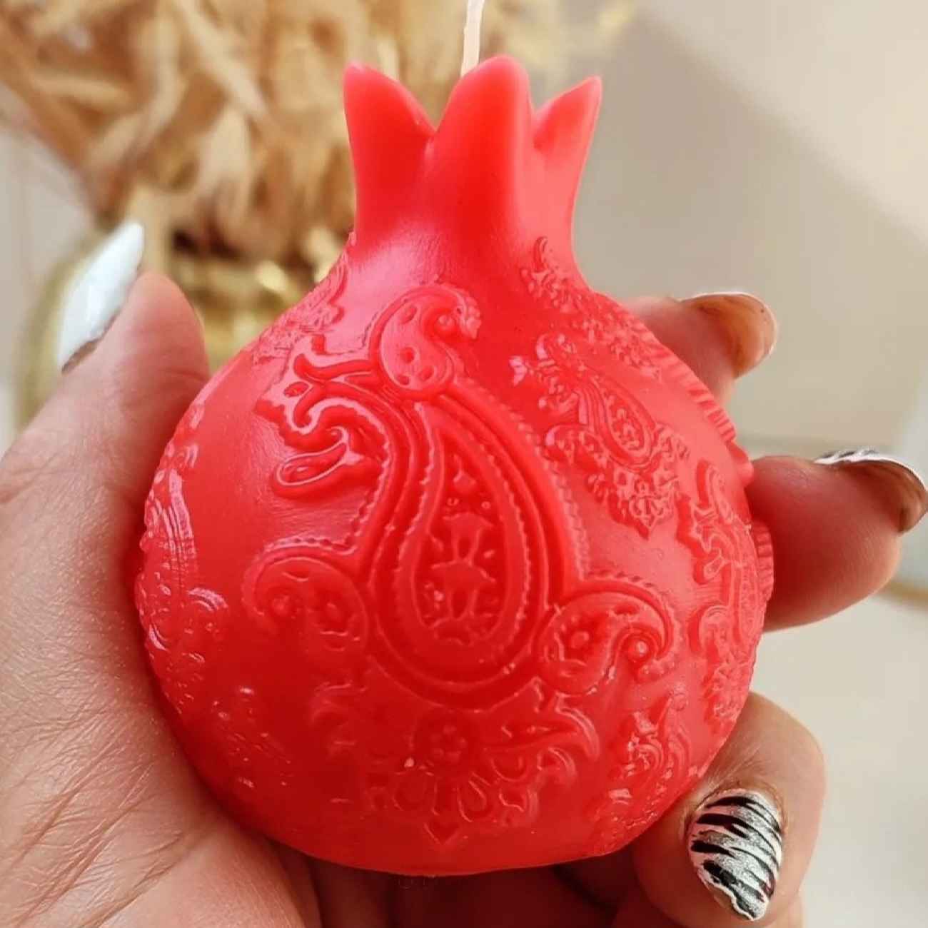 Bougie Grenade – Motif Paisley, Accent Élégant pour Yalda