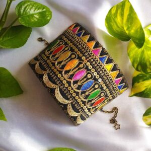 Bracelet brodé Persan – Artisanat Idéal pour Événements Formels avec Design Géométrique