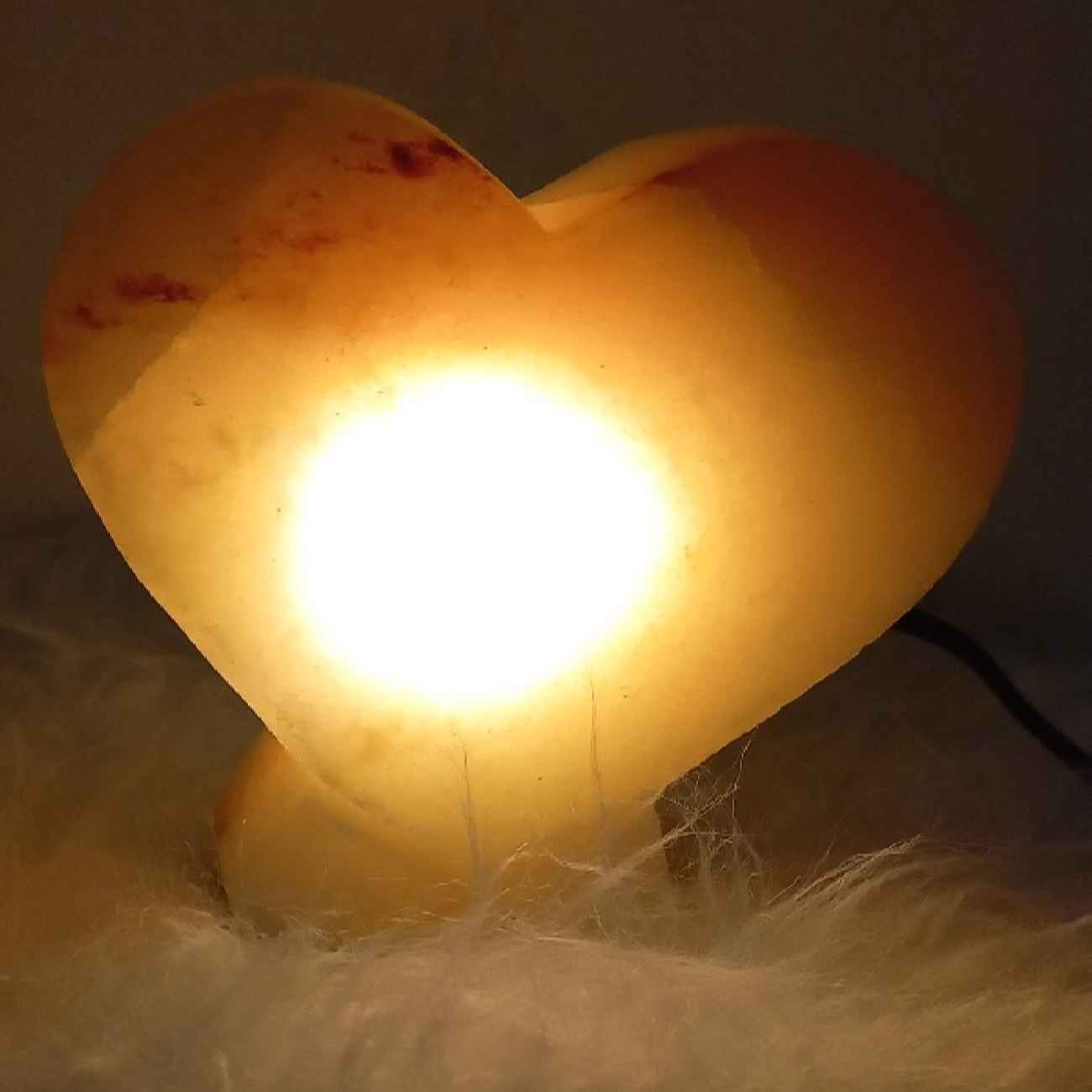 Lampe en sel persan – modèle « Amour » parfait pour méditation et relaxation