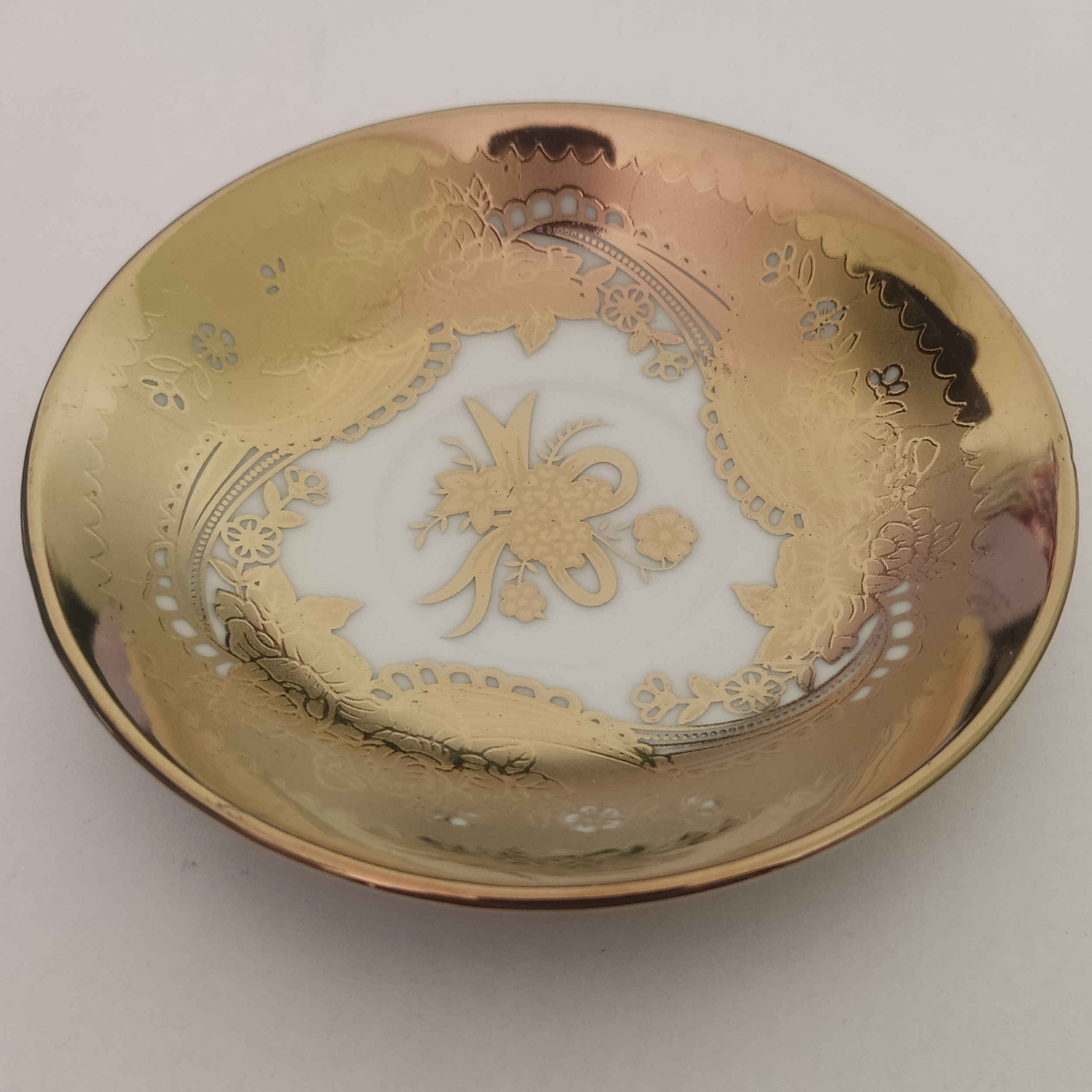 Soucoupe à Thé Iranienne - Inspirée de la Riche Tradition d'Iran avec Motif Floral (x6)