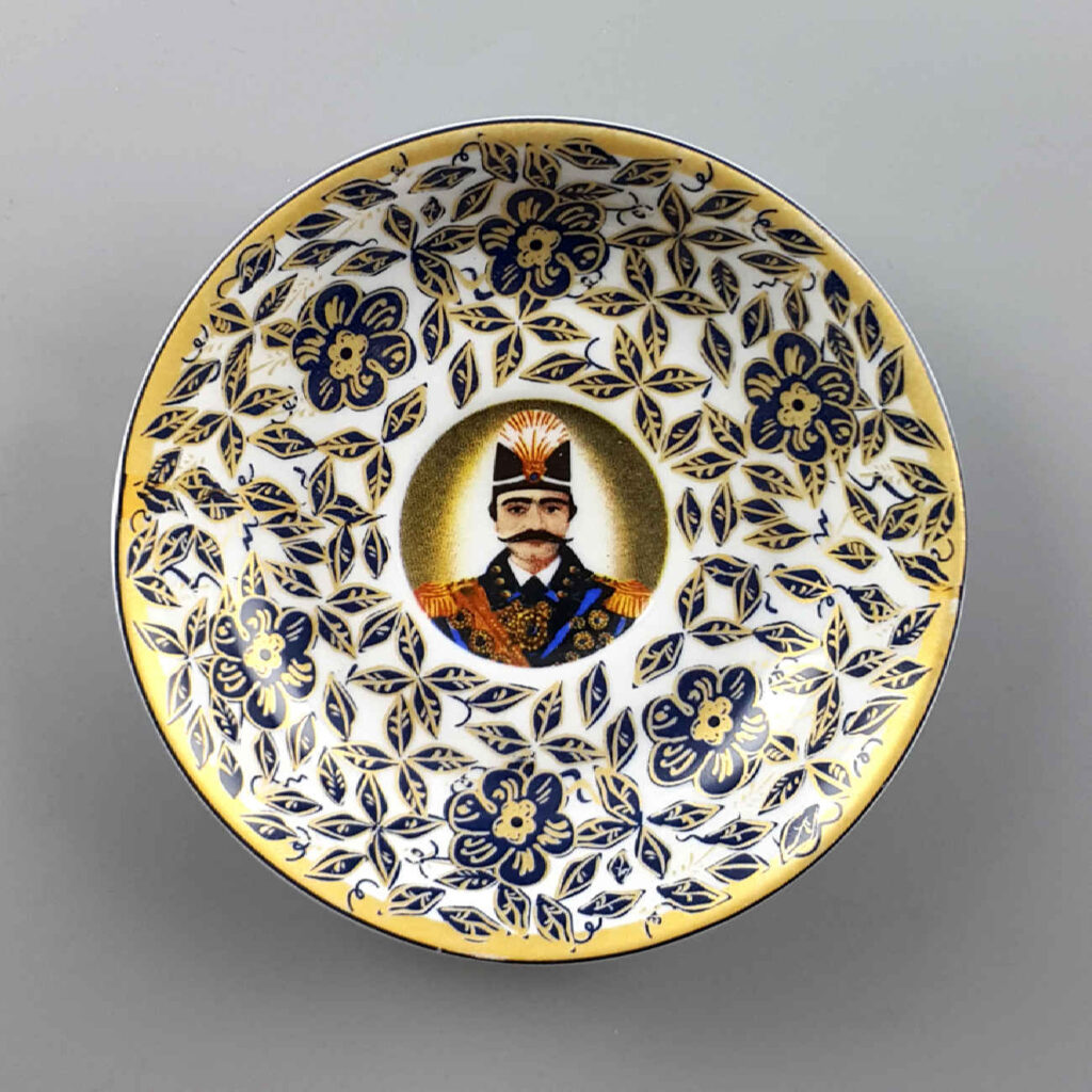 Assiette à thé persane - Porcelaine avec motif Naser al-Din Shah (Lot de 6)
