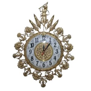 Horloge murale en laiton poli avec détails raffinés pour espaces élégants