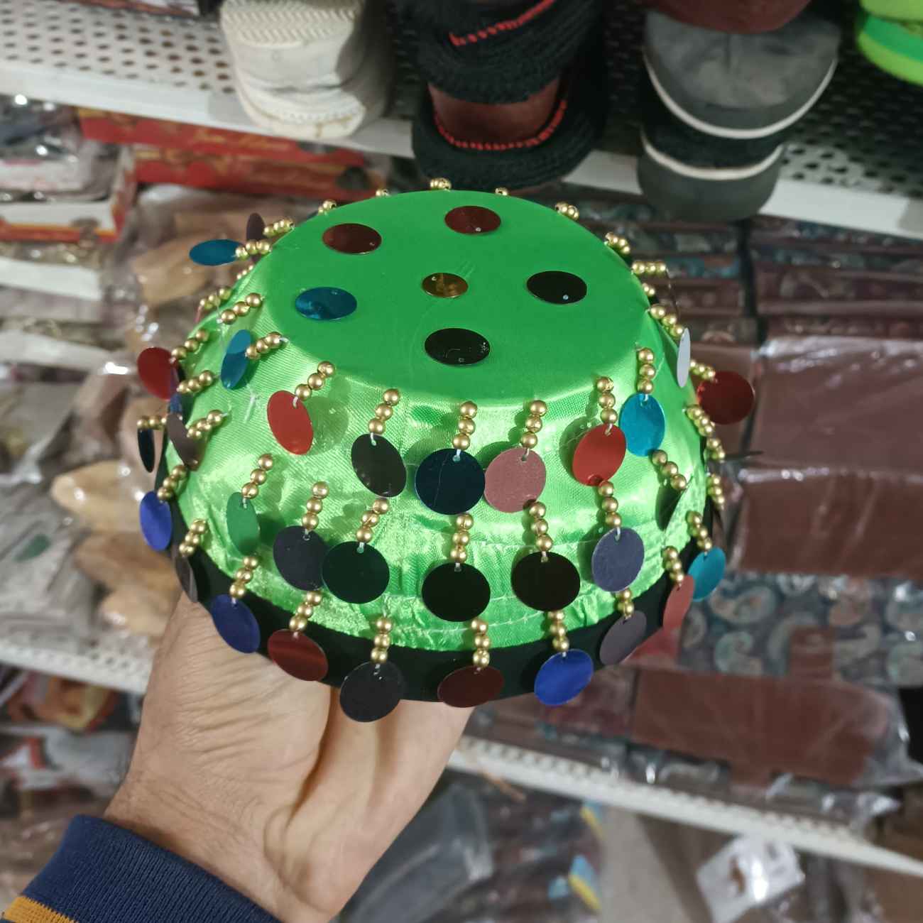 Chapeau Ethnique Kurde Traditionnel pour Enfants – Parfait pour les Événements Culturels et les Célébrations du Patrimoine