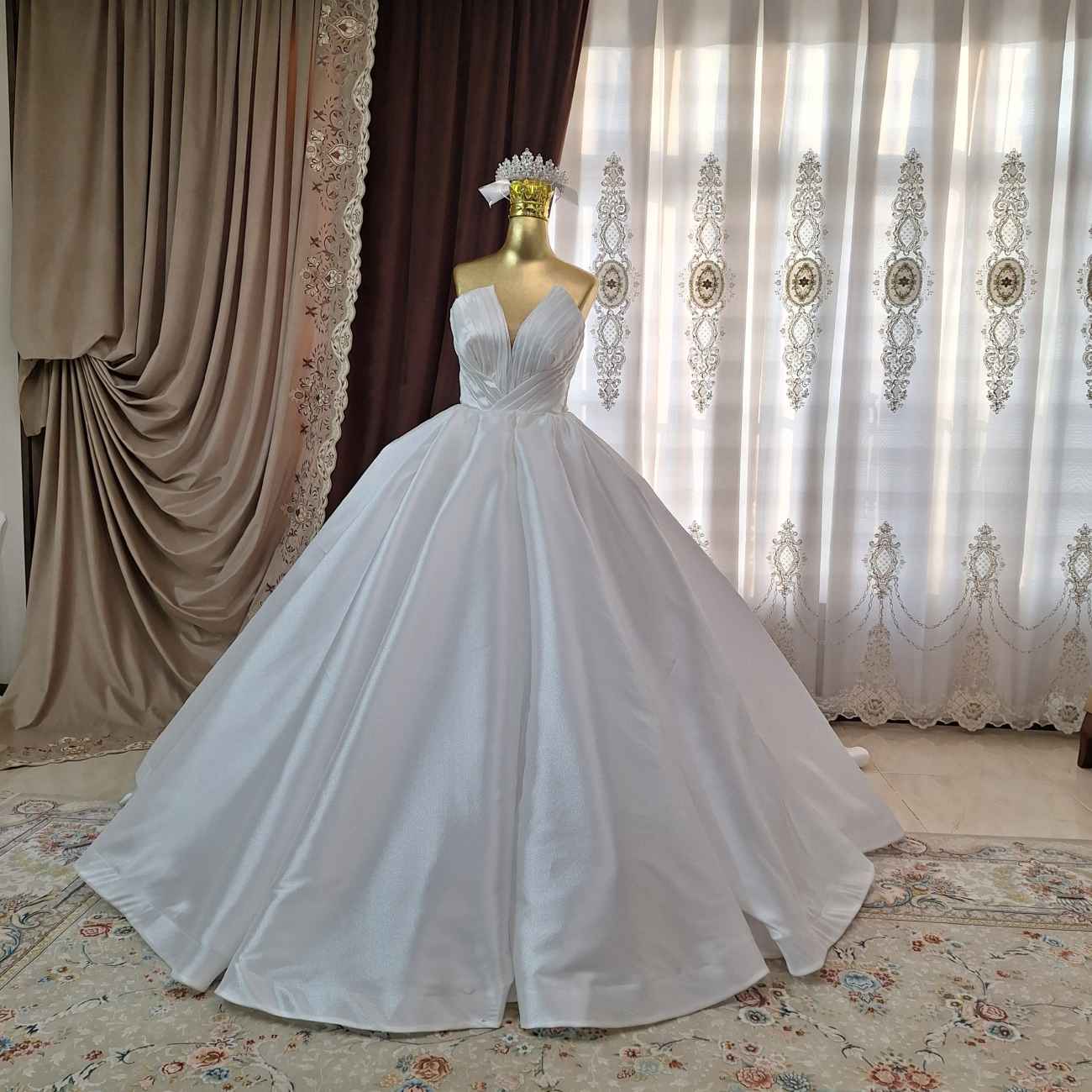 Robe de Mariée Perse – Élégante et Moderne, Style Arabe pour Toute Mariée