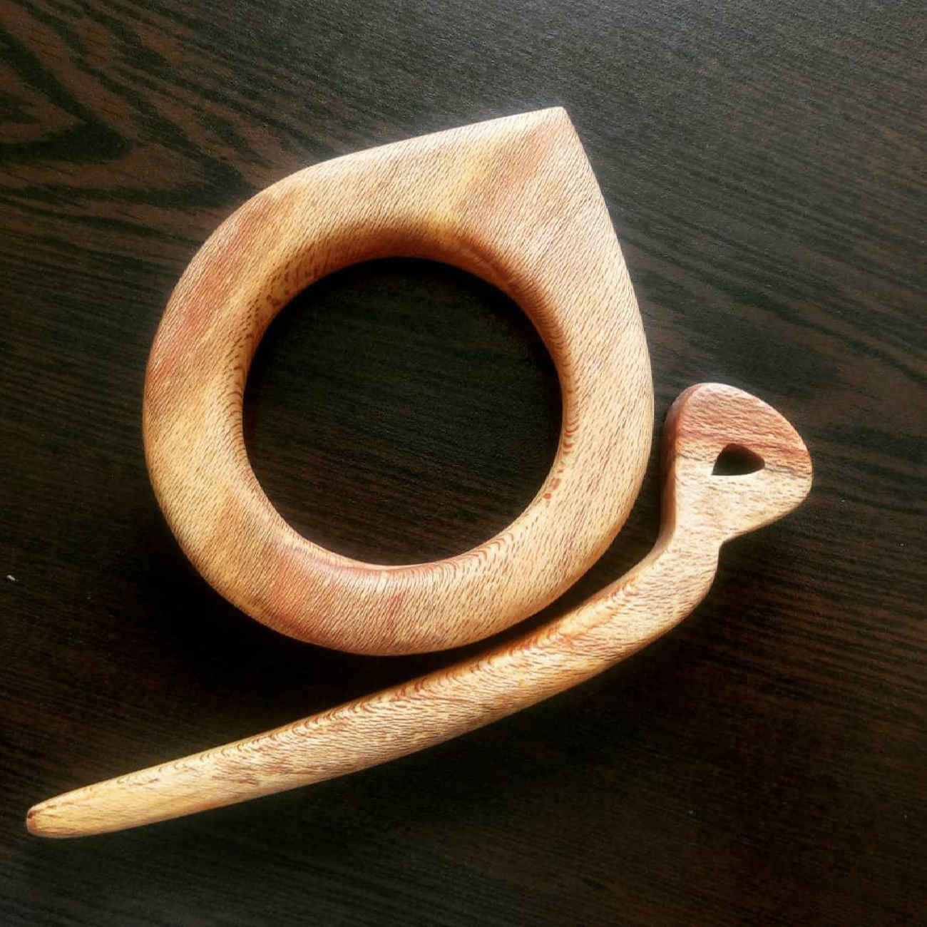 Bâtonnet de cheveux en bois Persan – Fait main Parfait pour Coiffure Quotidienne