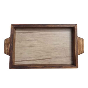 Plateau en bois avec poignées – Pratique et décoratif