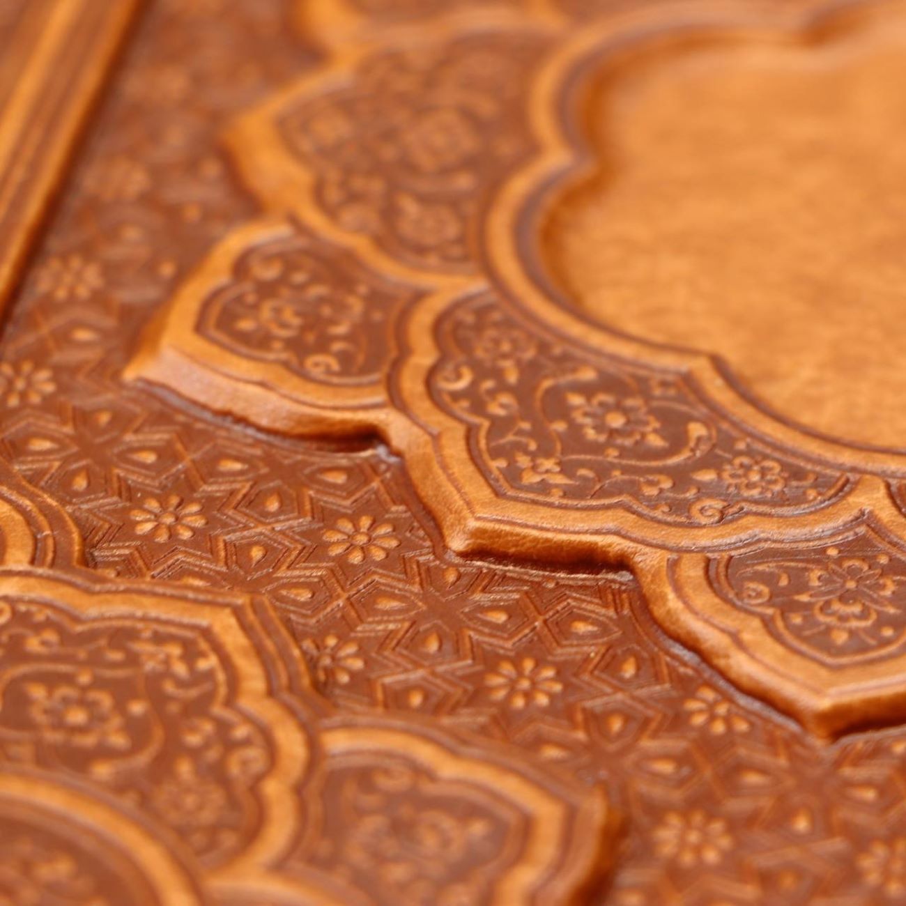 Calendrier de bureau en bois Cube – Idée cadeau fonctionnelle et décorative