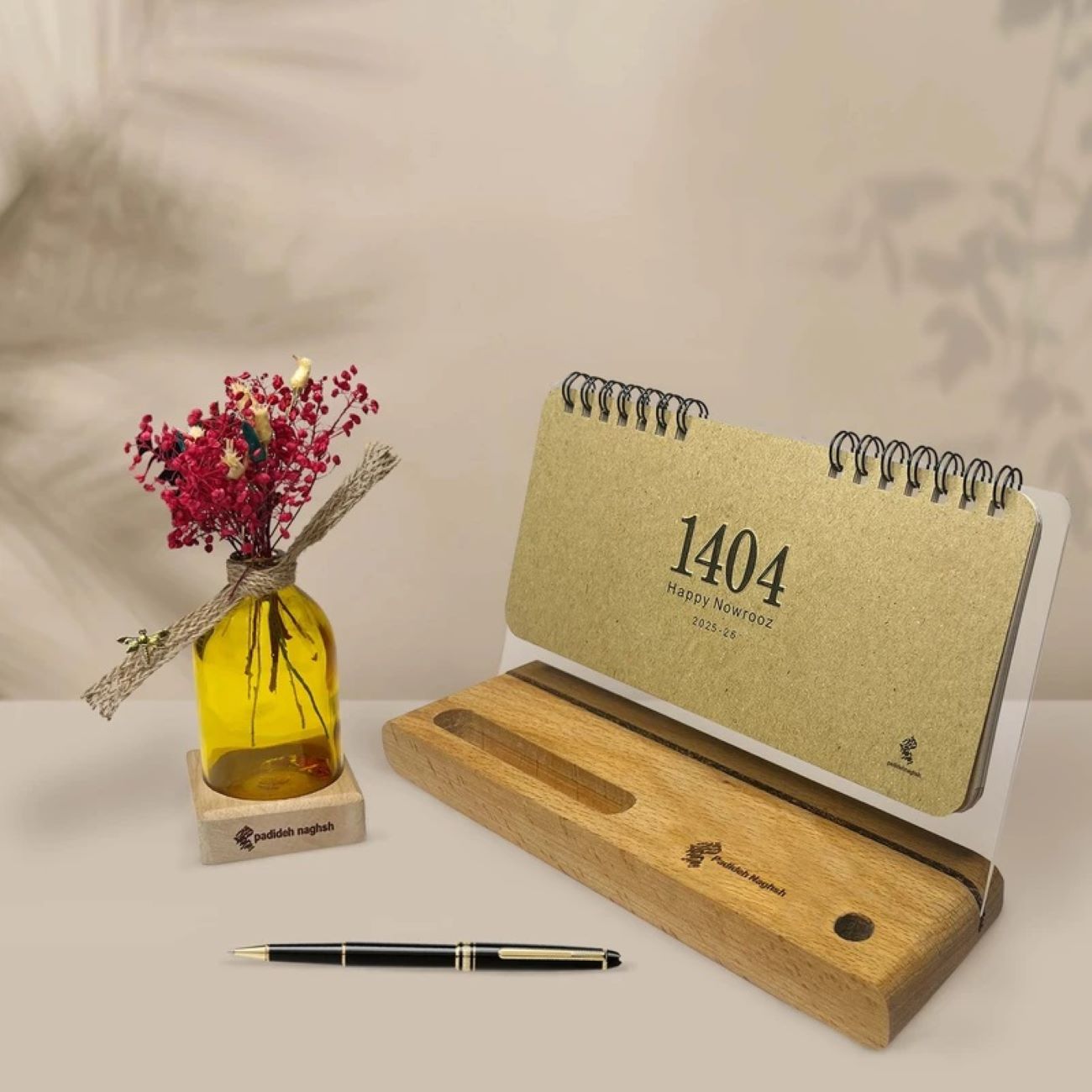 Calendrier de bureau en bois Cube +MKids35H