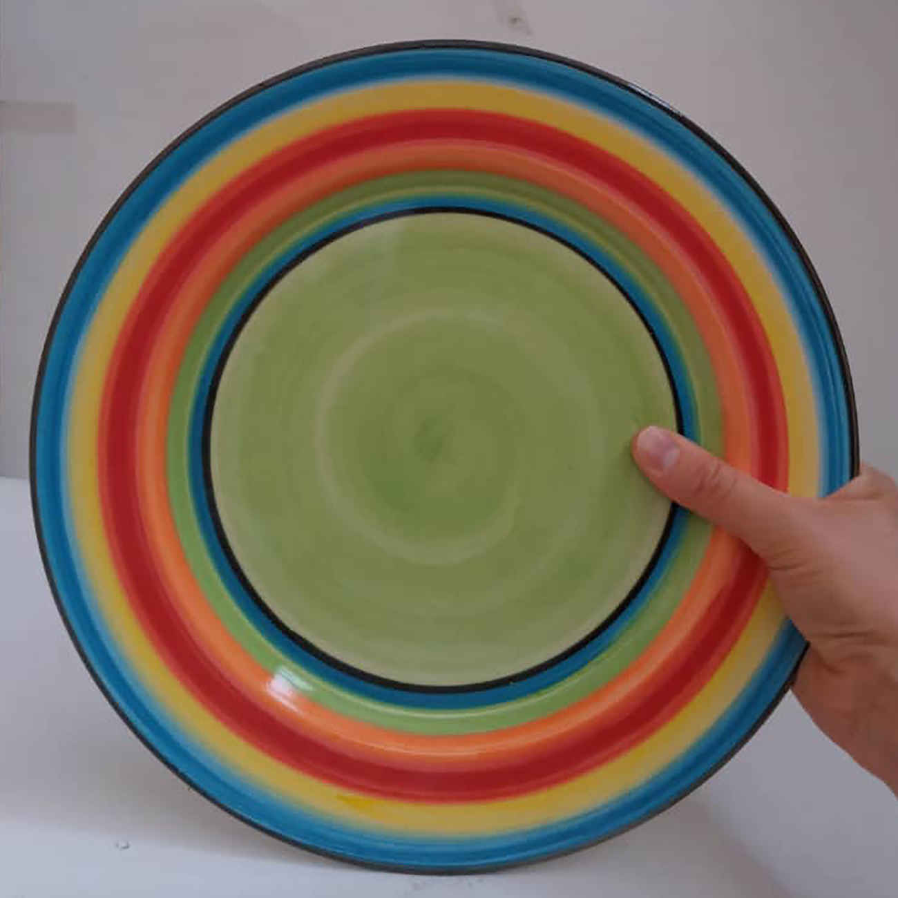 Assiette en céramique – Compatible lave-vaisselle | Modèle Arc-en-ciel