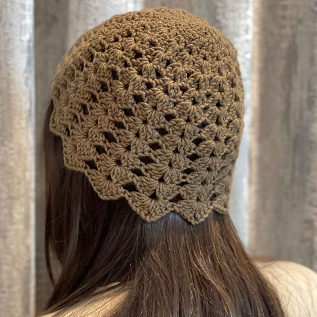Chapeau Crocheté – Tissé à la Main, Chic et Élégant, Adapté pour le Style Hiver
