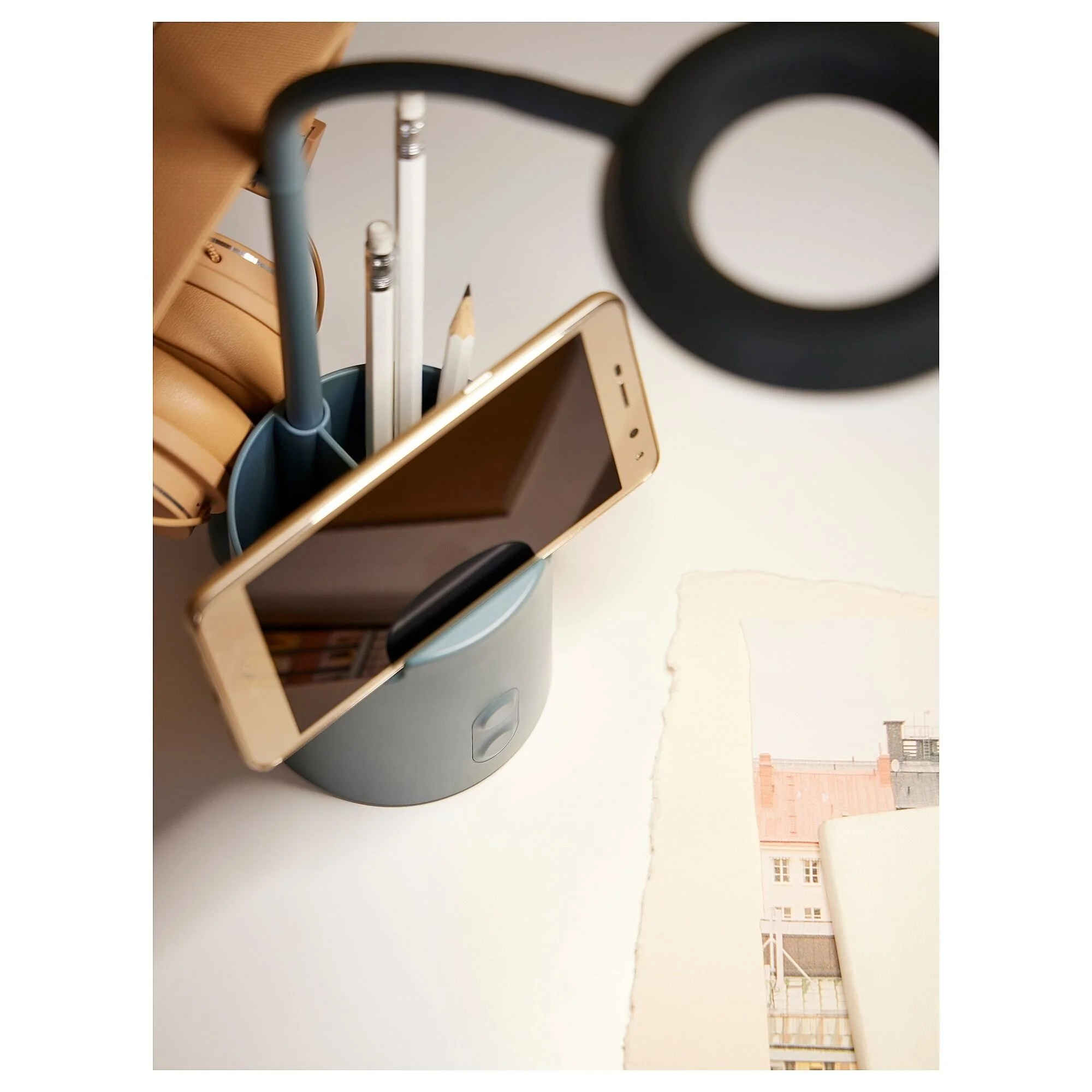 Lampe de bureau avec organiseur – lumière, rangement et style combinés