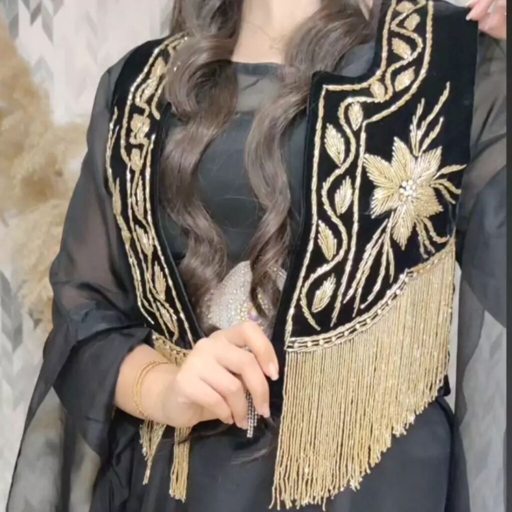 Gilet Héritage Kurde Fait à la Main – Charme Kurde, Une Nouvelle Vision de la Tradition