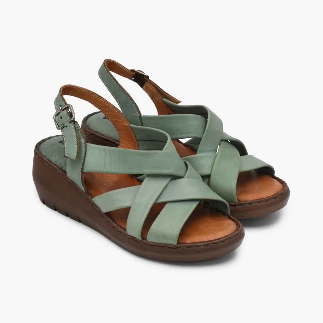Sandale de randonnée – Cuir naturel, stylée pour une aventure en plein air toute la journée en vert