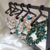 Porte-bijoux et organisateur en forme de portemanteau au style unique