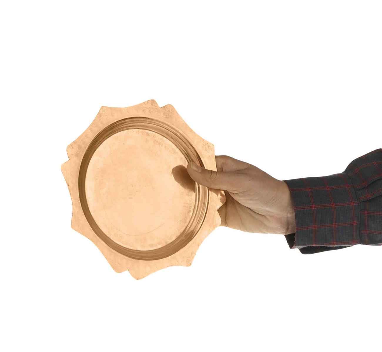 Assiette de vaisselle en cuivre persan – Parfaite pour un dîner élégant