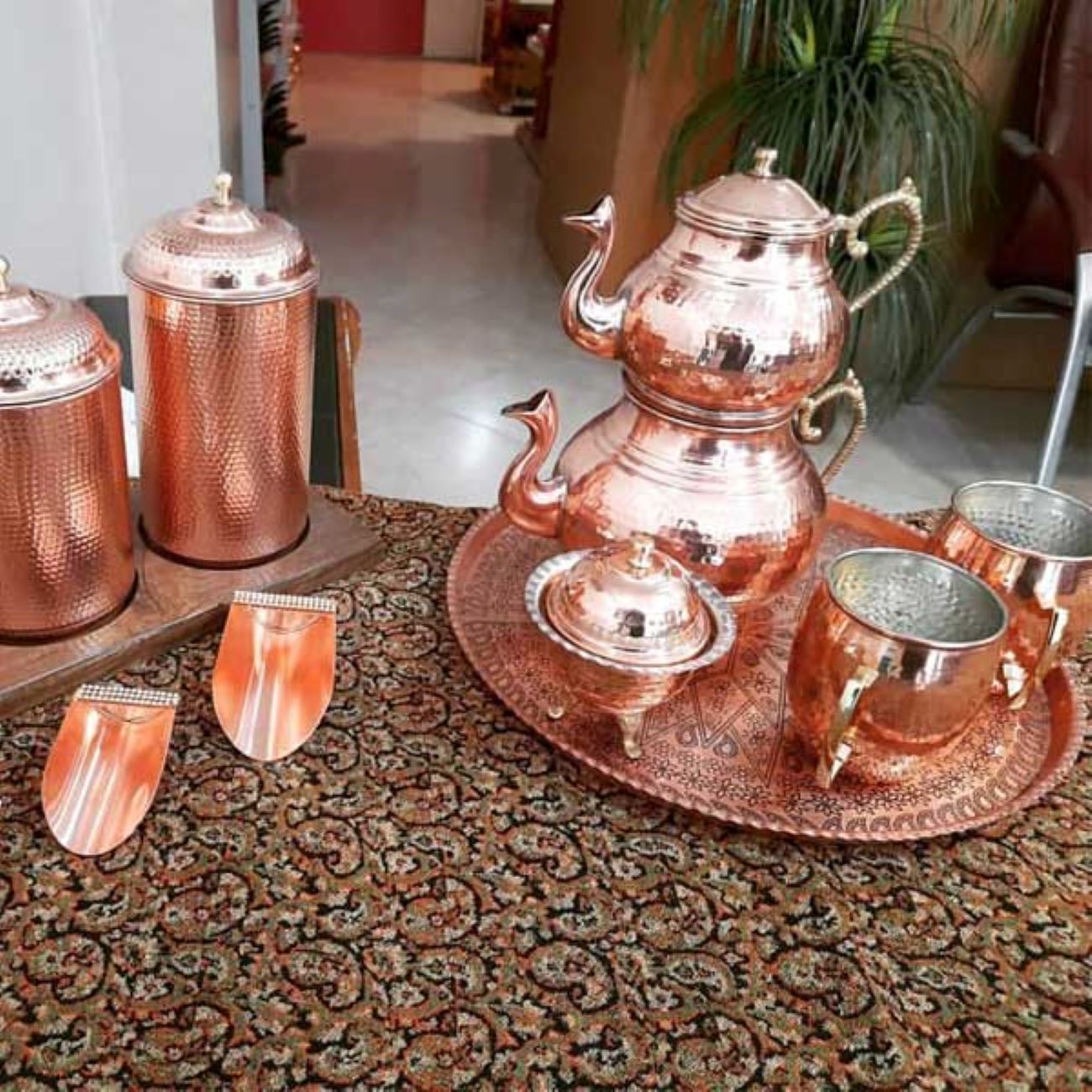 Bouilloire en cuivre persan durable pour cuisinière traditionnelle martelée Artaxerxes