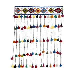 Tenture murale persane à pompons DIY – Motif kilim traditionnel modèle Arsace