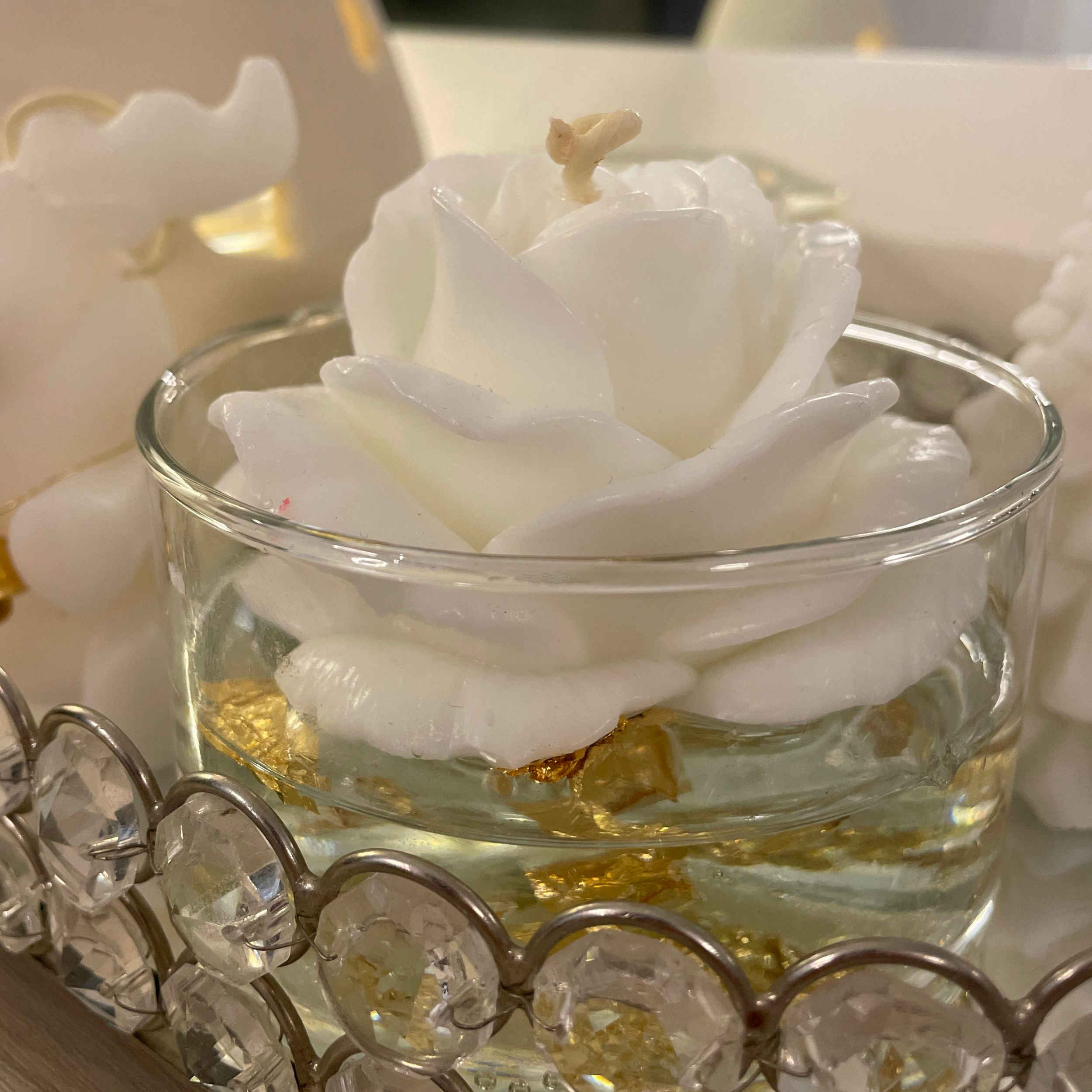 Bougie parfumée en pot pour relaxation et toute occasion, parfum lavande et design floral