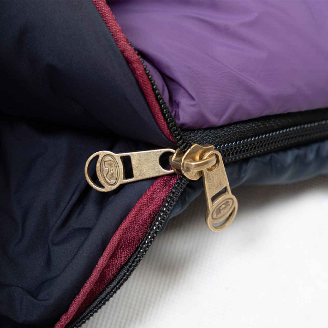 Sac de Couchage Individuel – Pour Toutes les Conditions Climatiques lors des Aventures en Plein Air et des Séjours en Camping