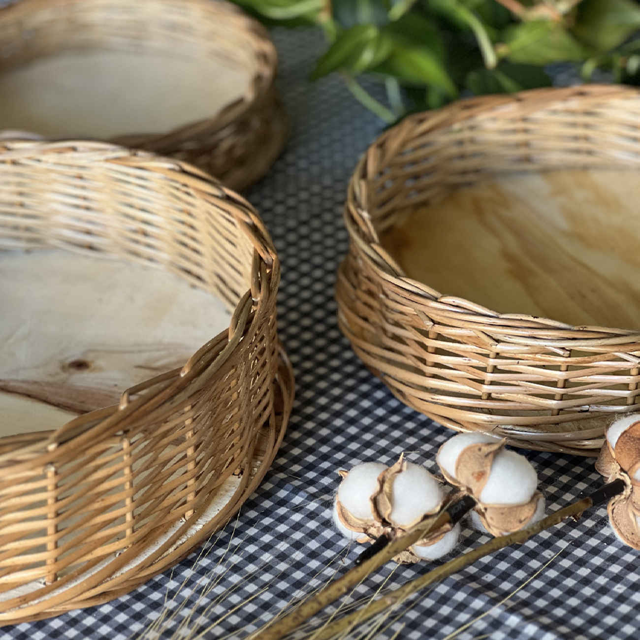 Panier en osier tissé à la main avec poignée – Ajoutez du charme rustique à votre maison (x3)