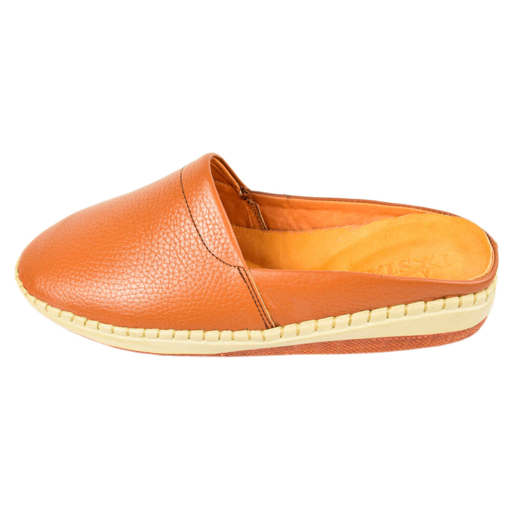 Mules en cuir naturel pour femmes, confort et style en marron