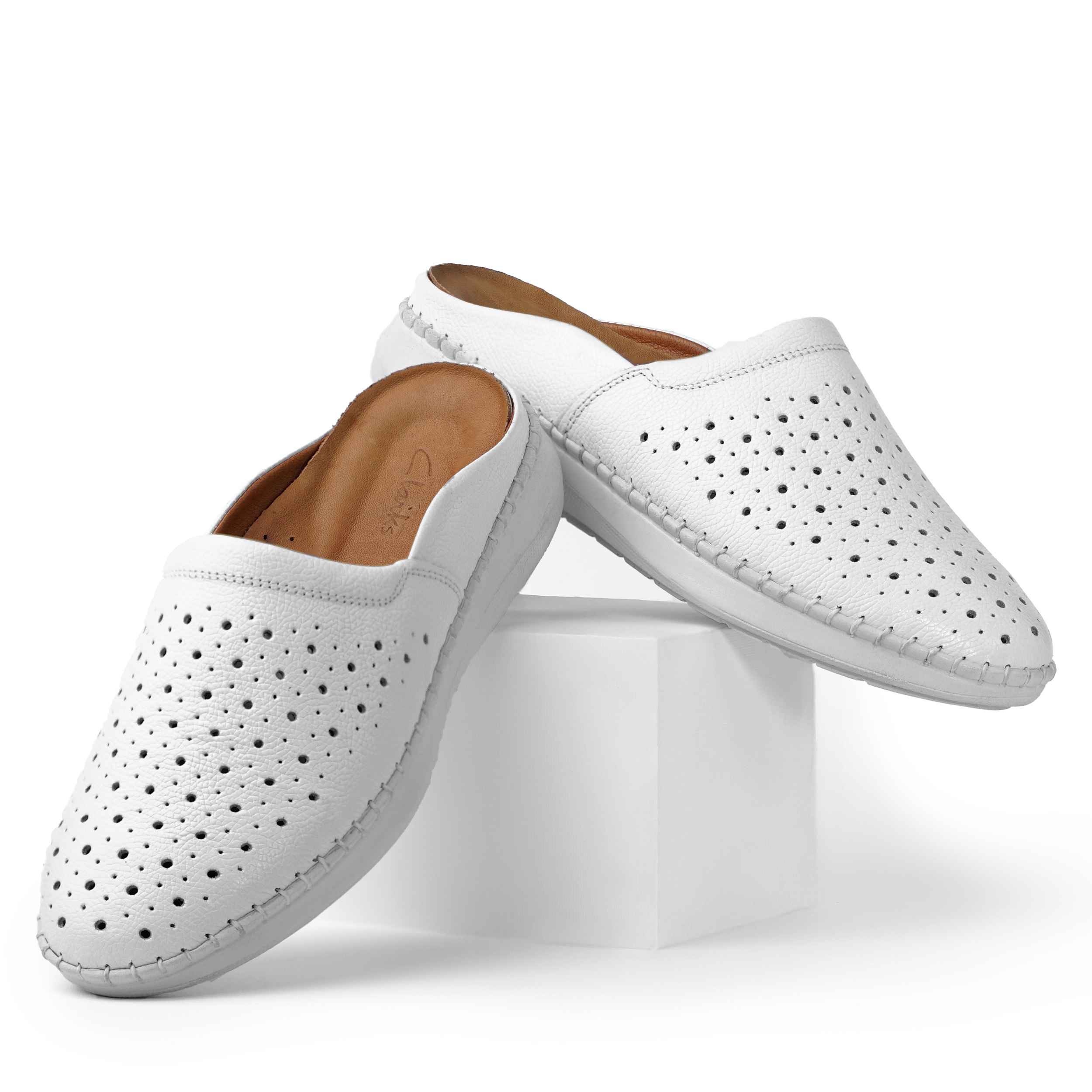 Mules en cuir naturel pour femmes, confort et style en blanc