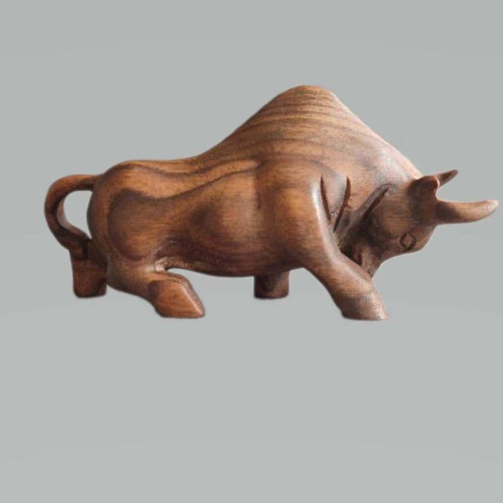 Figurine décorative de taureau en bois - Symbole de force et de pouvoir