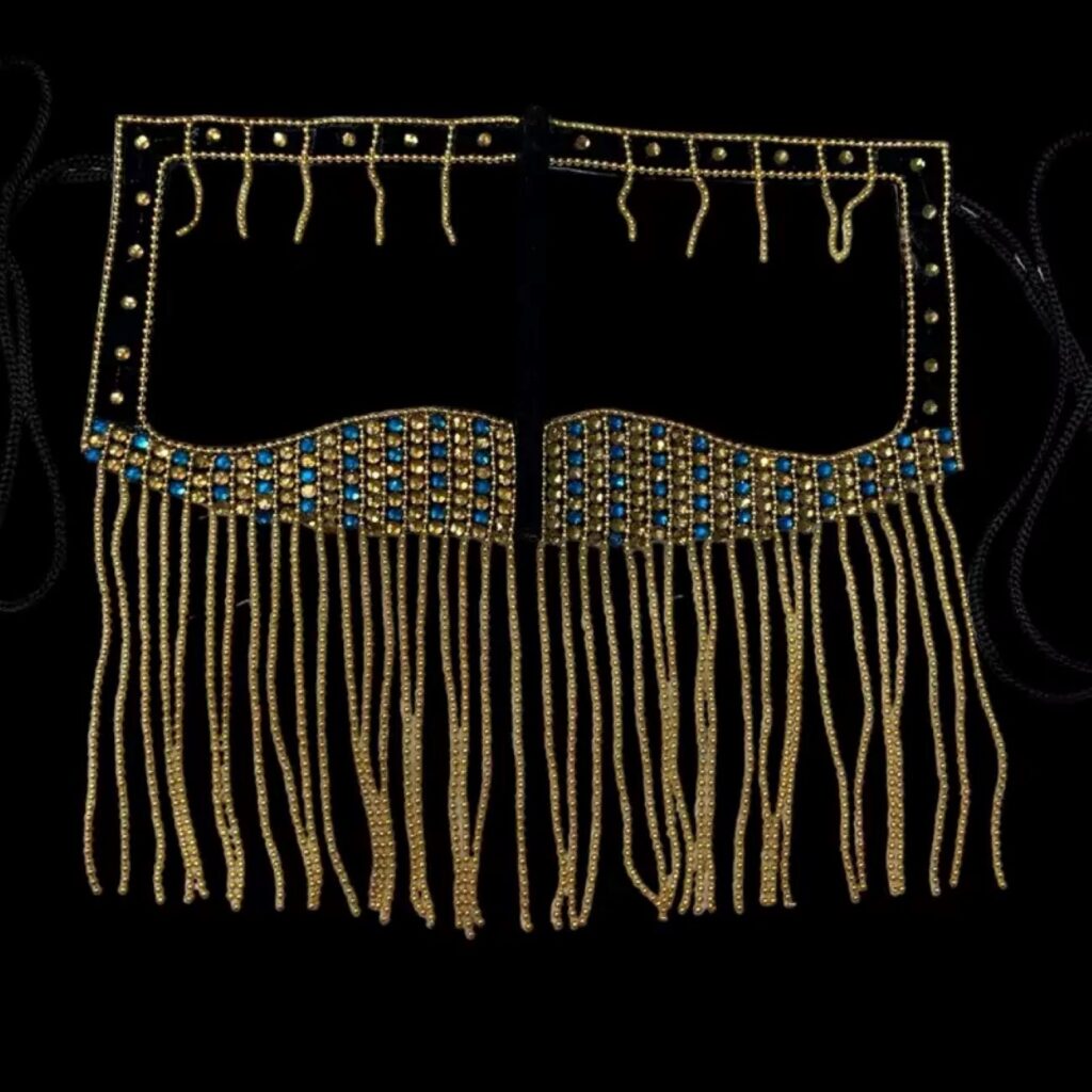 Burqa Omanienne Traditionnel avec Design en Chaîne et Strass