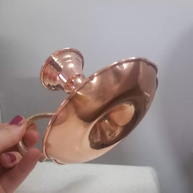 Paire de bougeoirs en cuivre élégants et vintage faits à la main, nano-revêtus