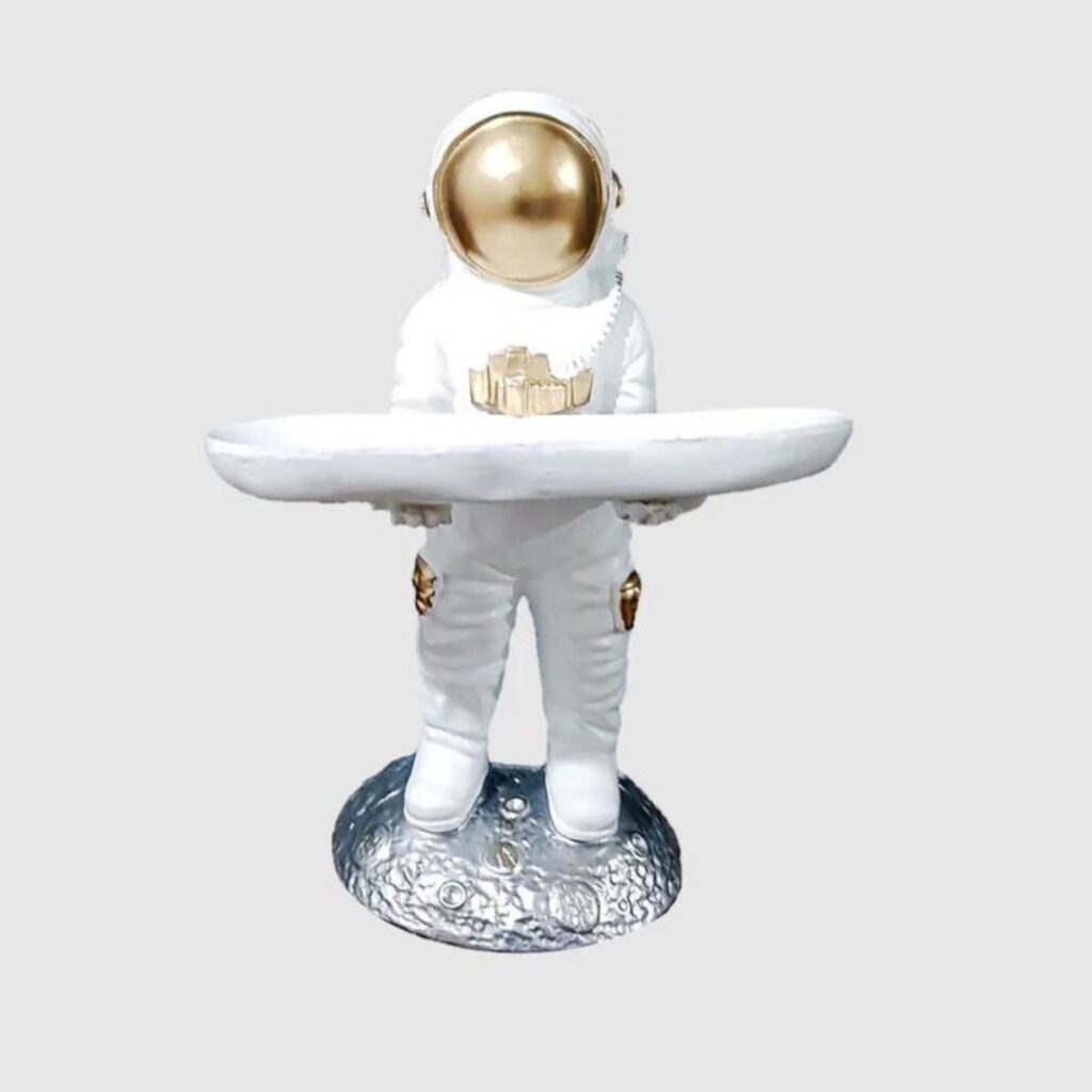 Modèle de statue d'astronaute hôte - Décor à thème spatial unique pour votre maison ou bureau