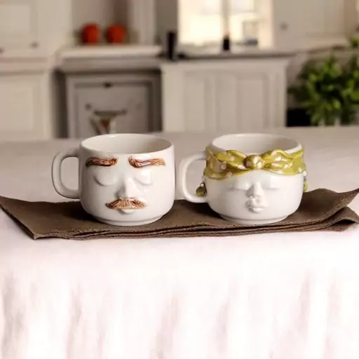 Set de mugs en céramique fantaisie Couple – Paire élégante avec détails de bandeau et de boucle d’oreille