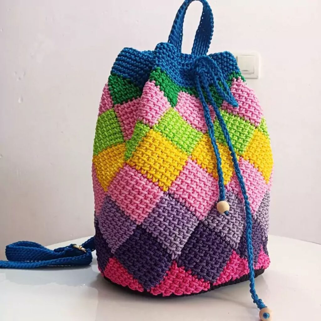 Sac au Crochet Fait Main Tunisien – Design Coloré et Accessoire Personnalisé